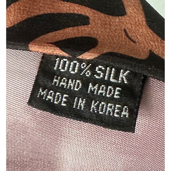 Looney Tunes Taz Men's Tie by Balancine Warner Bros.  100% Silk - Picture 4 of 5